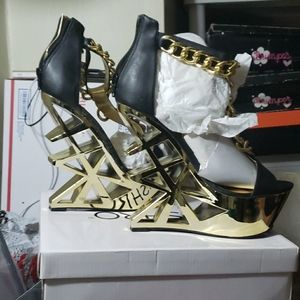 Picasso black and gold shoes